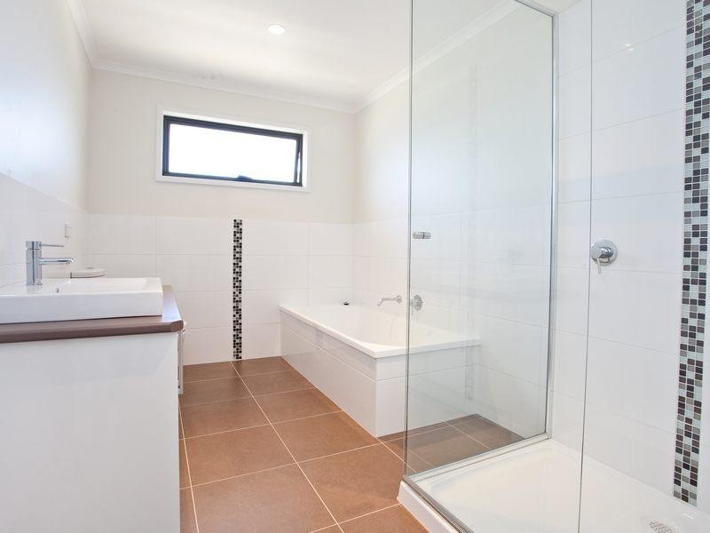 8 Wilfred Street, Rosebud VIC 3939