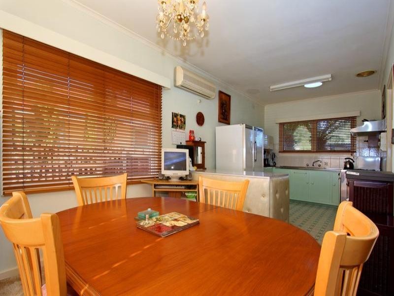 15 Lawson Crescent, Rosebud VIC 3939