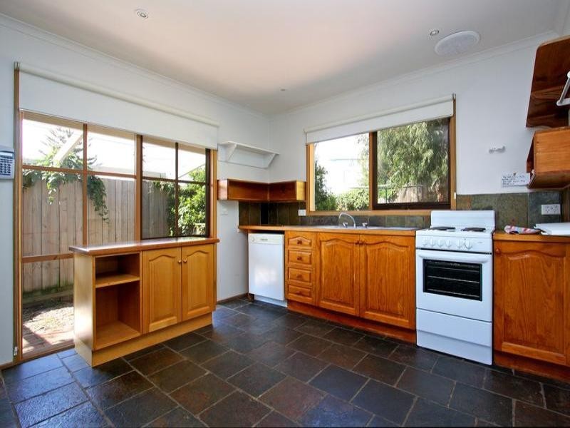 9 Seventh Avenue, Rosebud VIC 3939