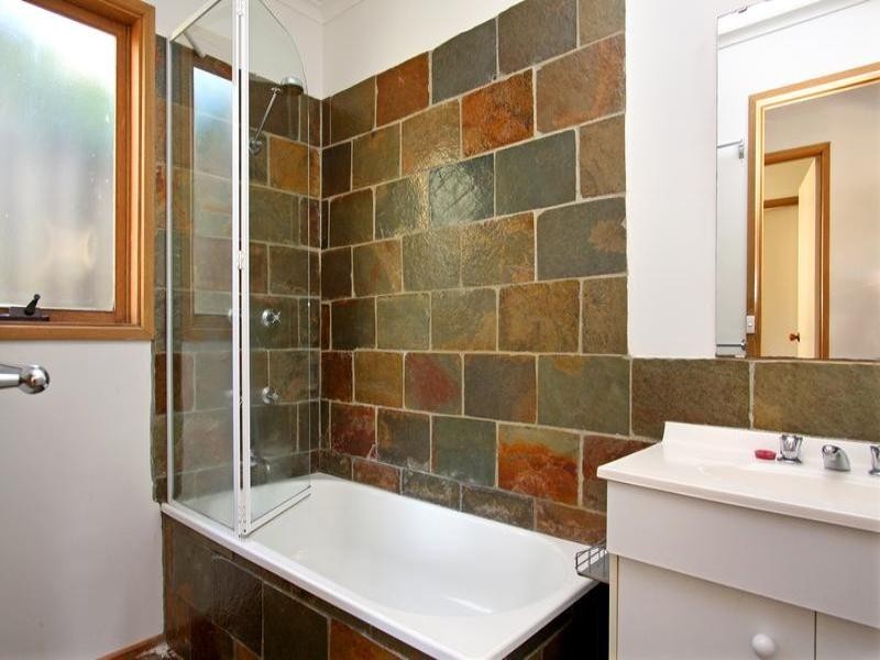 9 Seventh Avenue, Rosebud VIC 3939