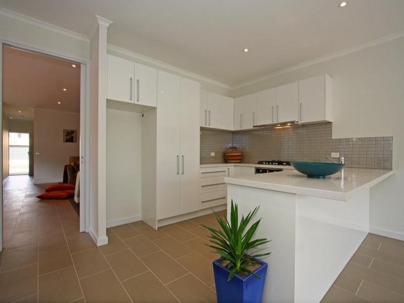 8 Wilfred Street, Rosebud VIC 3939