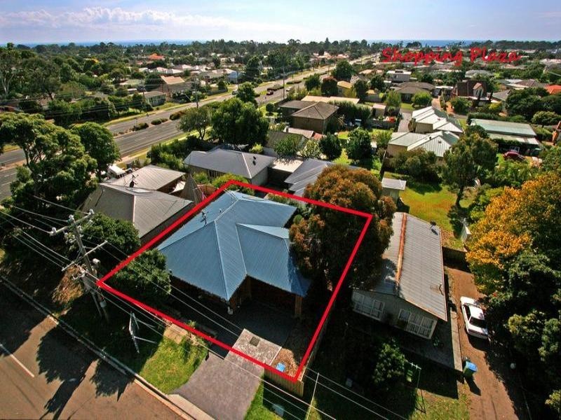 16 Warraburra Avenue, Rosebud VIC 3939