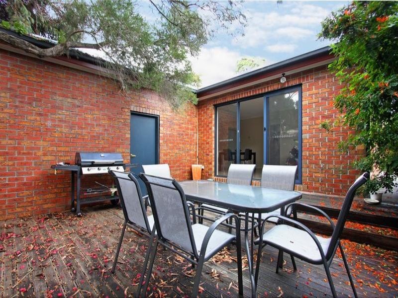 16 Warraburra Avenue, Rosebud VIC 3939