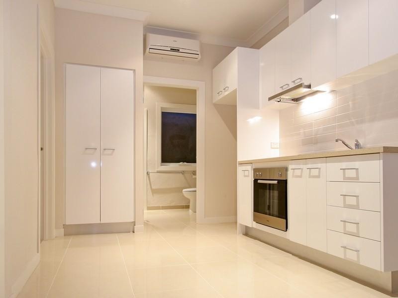 3/4 Fourth Avenue, Rosebud VIC 3939