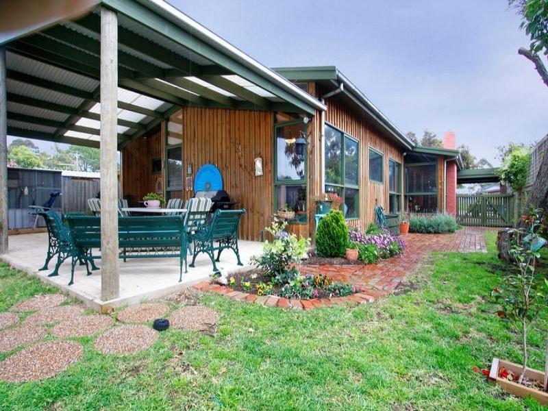 23 Barragowa Drive, Rosebud VIC 3939