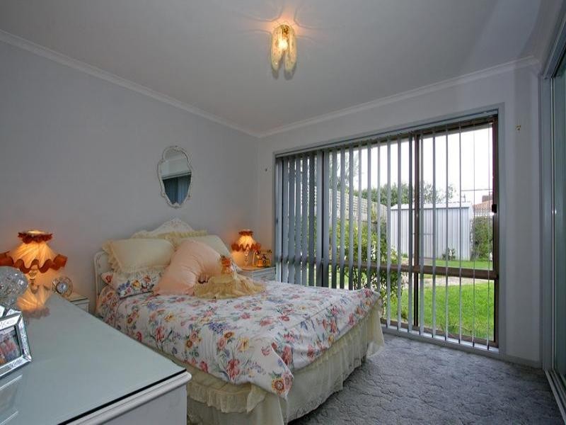 4 Third Avenue, Rosebud VIC 3939