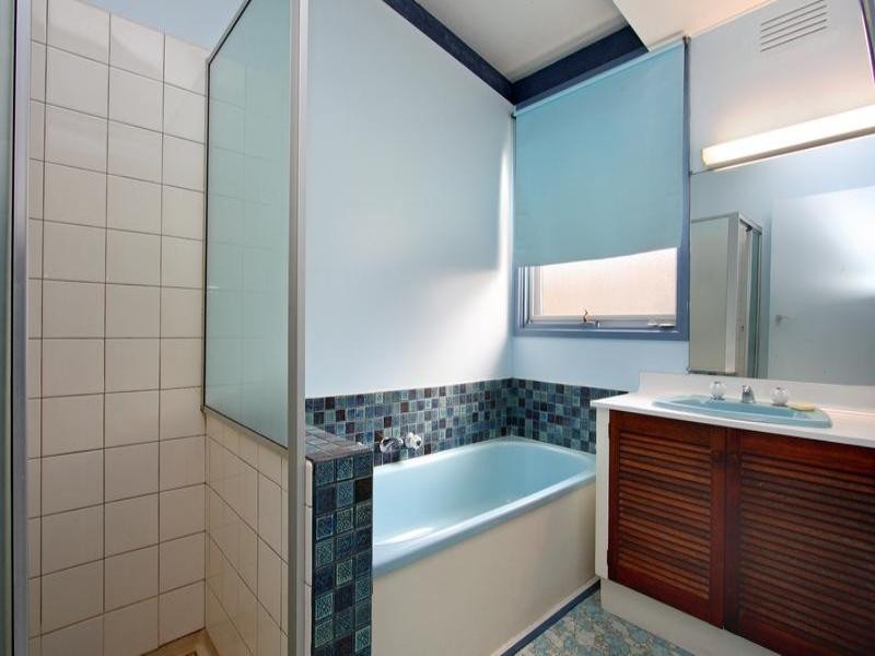 16 Whyte Street, Rosebud VIC 3939