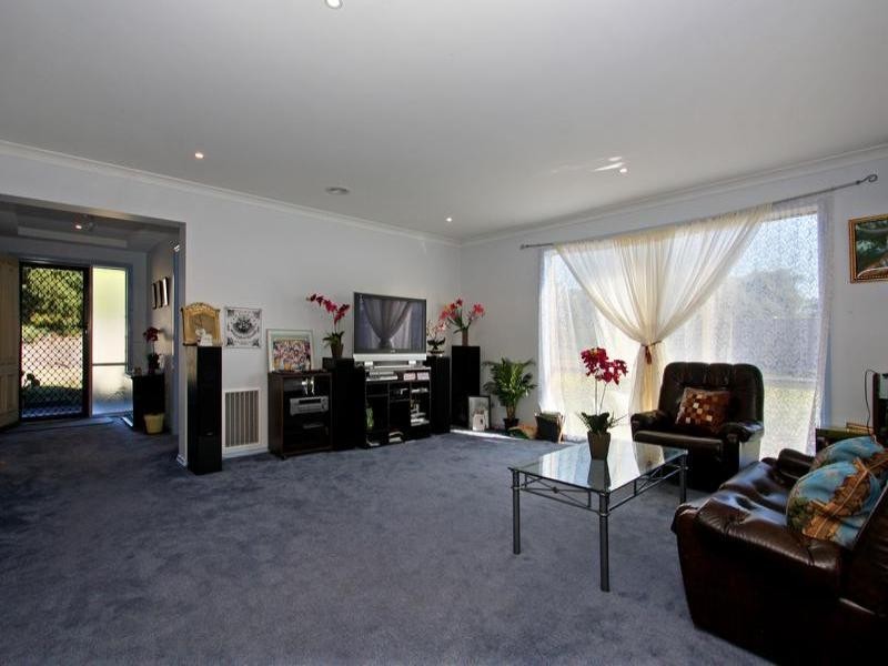 25 Parkedge Circuit, Rosebud VIC 3939