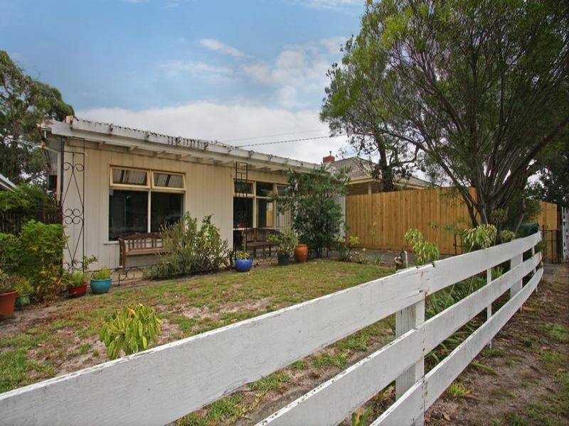 56 Sixth Avenue, Rosebud VIC 3939