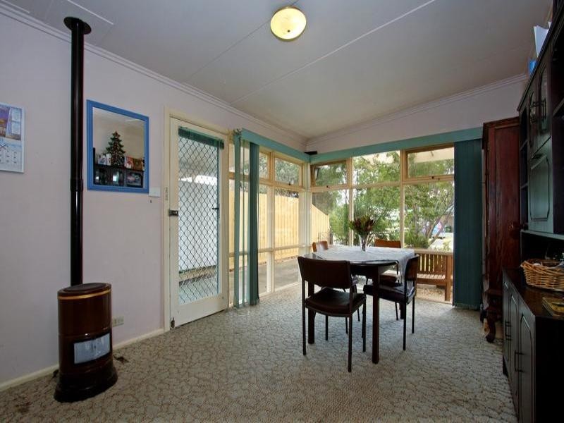 56 Sixth Avenue, Rosebud VIC 3939