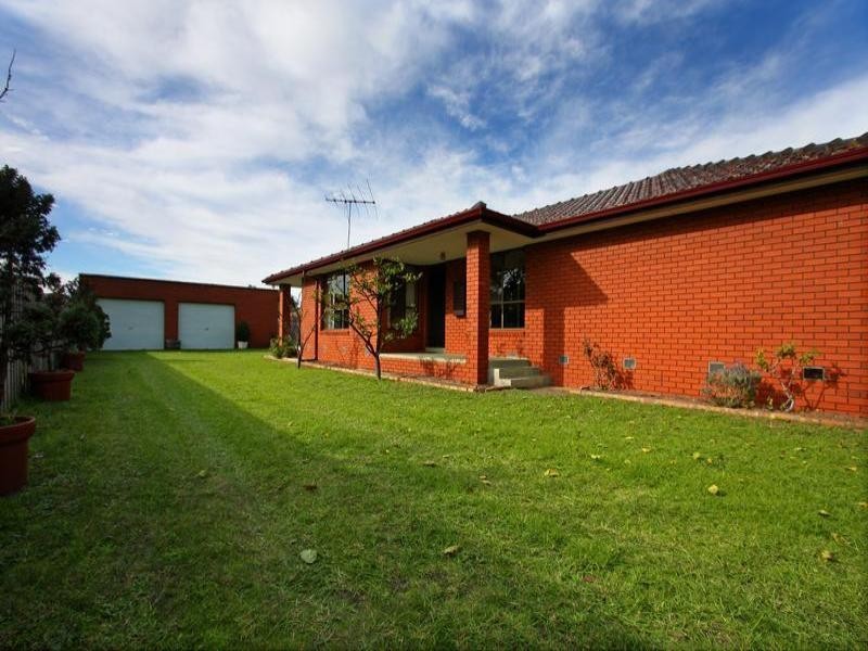 21 Capel Avenue, Rosebud VIC 3939