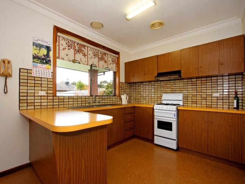 21 Capel Avenue, Rosebud VIC 3939