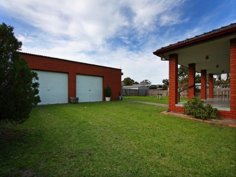 21 Capel Avenue, Rosebud VIC 3939