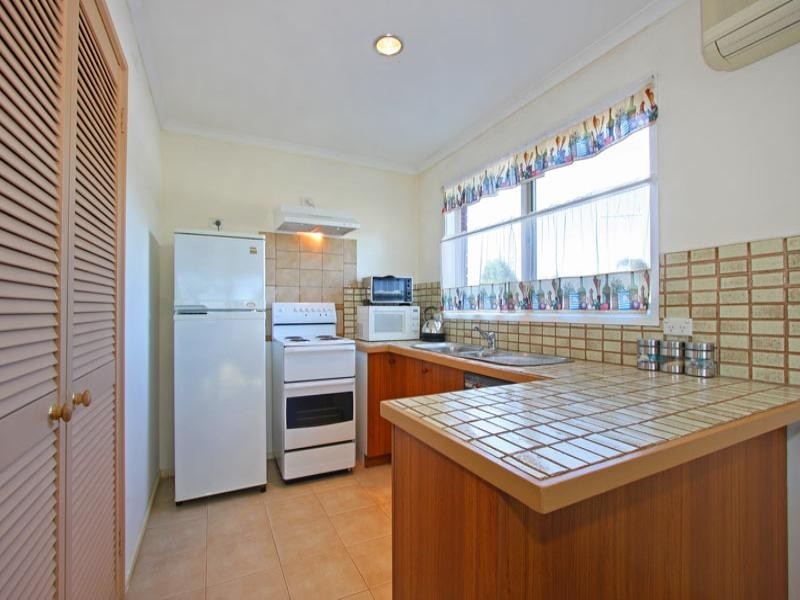 187 Seventh Avenue, Rosebud VIC 3939