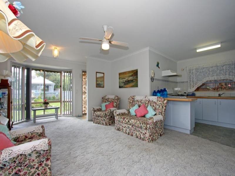 4 Third Avenue, Rosebud VIC 3939