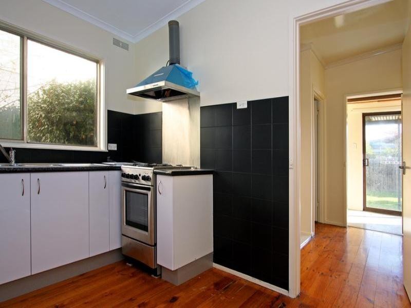 60 Eighth Avenue, Rosebud VIC 3939