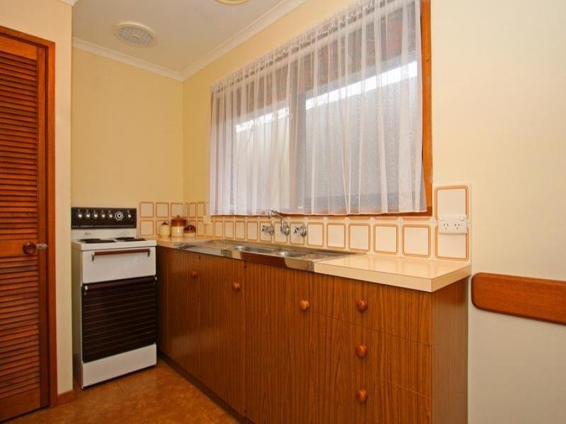 42 Fifth Avenue, Rosebud VIC 3939