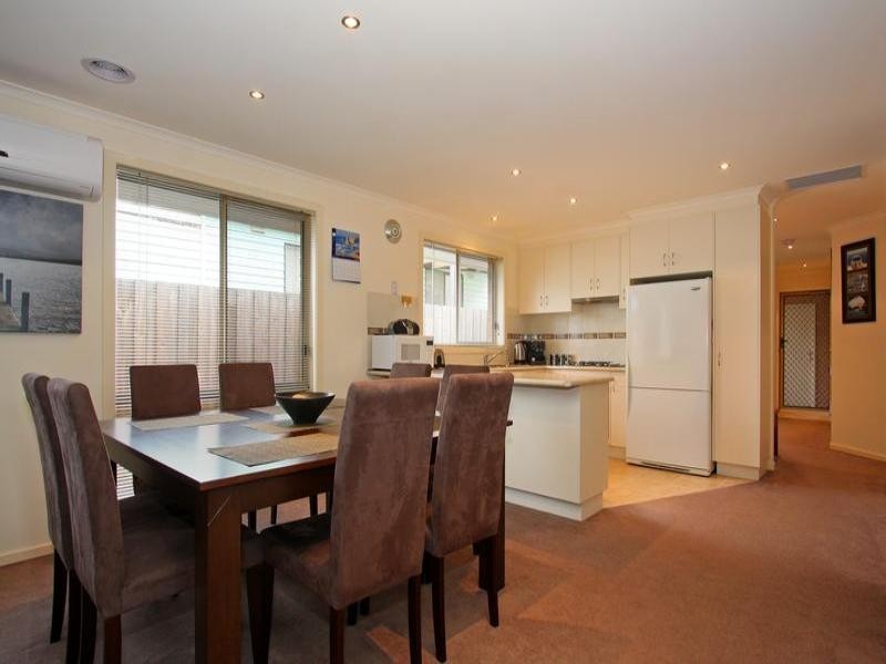 125 First Avenue, Rosebud VIC 3939