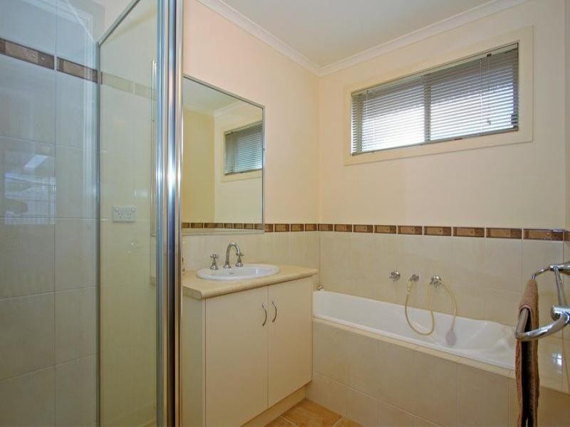 125 First Avenue, Rosebud VIC 3939