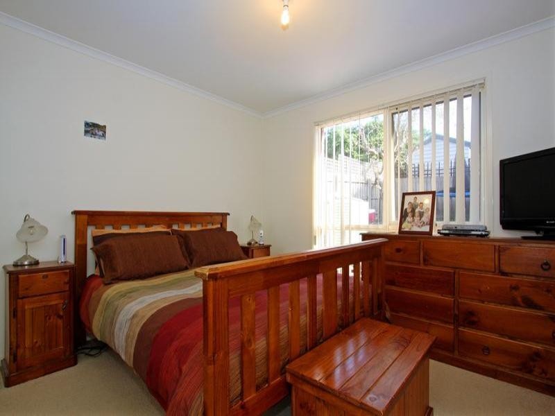114 Sixth Avenue, Rosebud VIC 3939