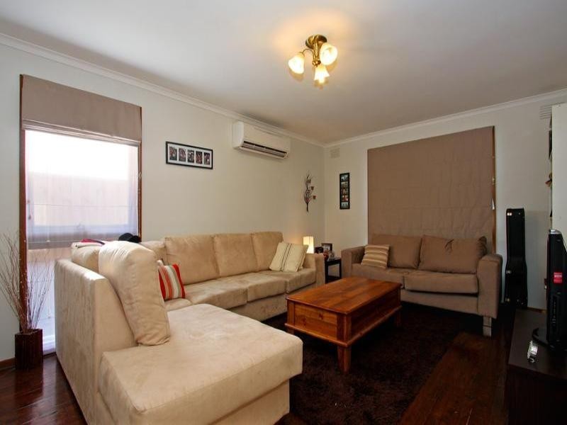 44 Seventh Avenue, Rosebud VIC 3939