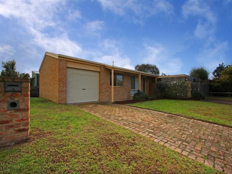 5 The Helm, Rosebud VIC 3939