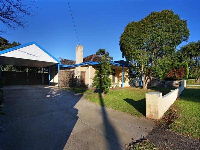 109 Fifth Avenue, Rosebud VIC 3939