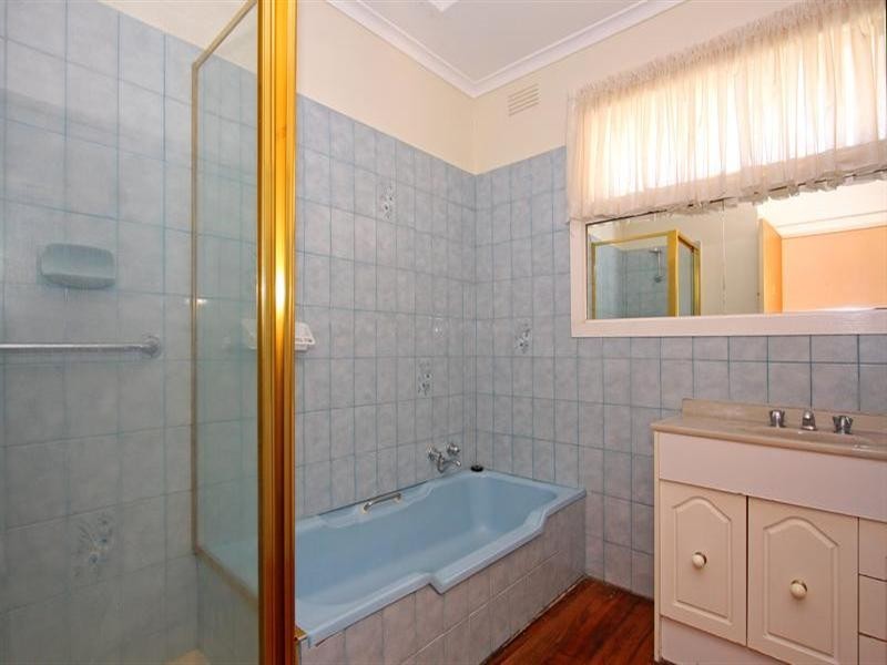 109 Fifth Avenue, Rosebud VIC 3939