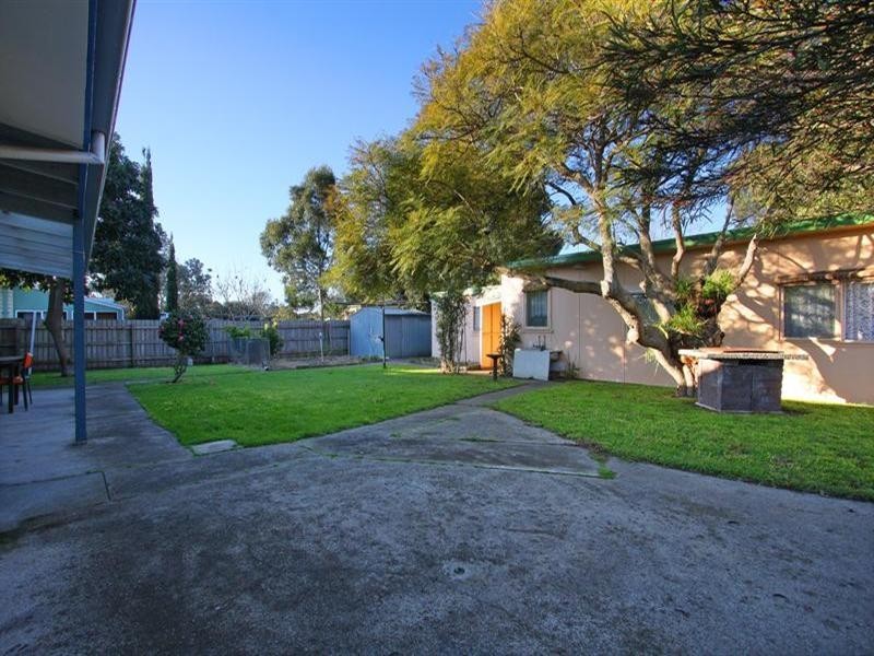 109 Fifth Avenue, Rosebud VIC 3939