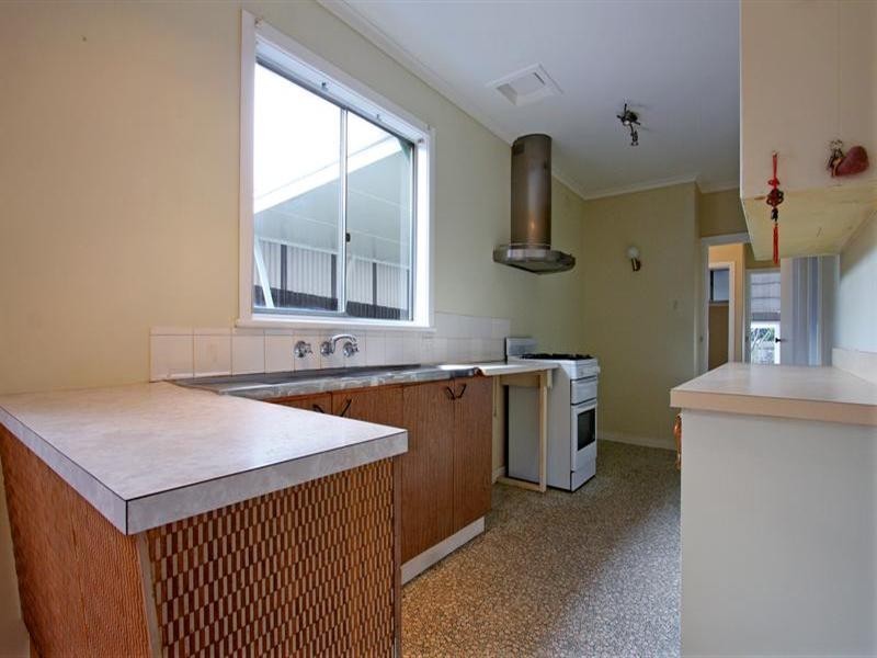 107 Fifth Avenue, Rosebud VIC 3939