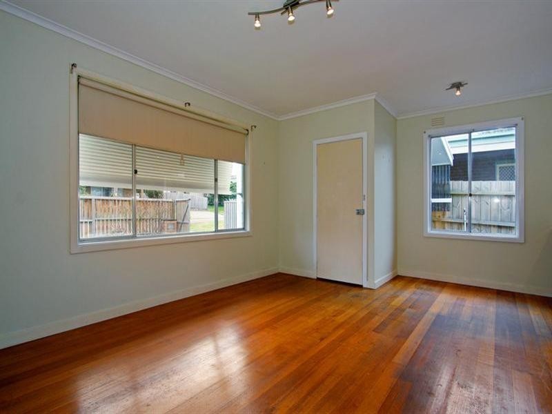 107 Fifth Avenue, Rosebud VIC 3939