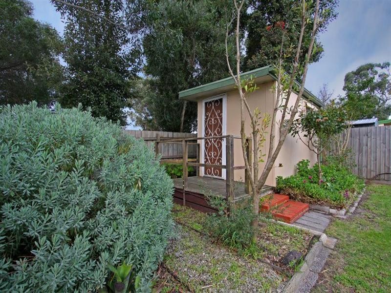 107 Fifth Avenue, Rosebud VIC 3939