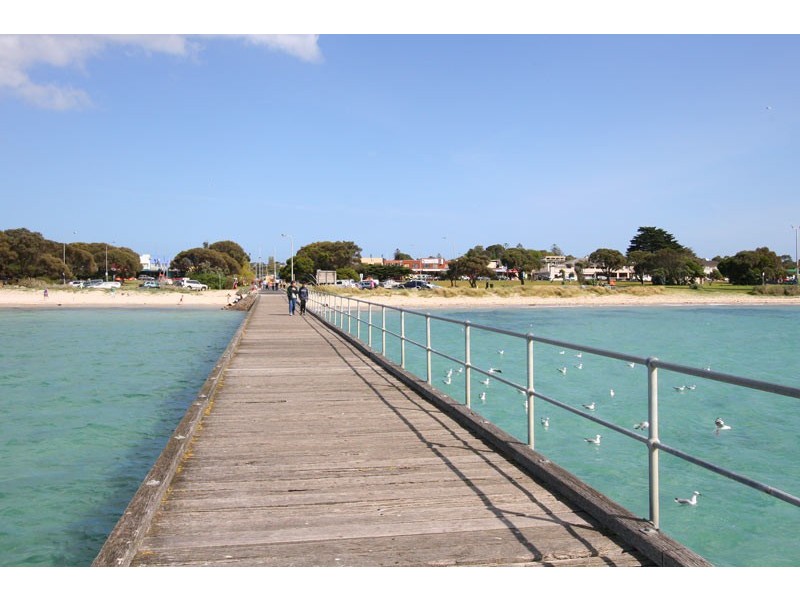 Unit 2, 4 Fourth Avenue, Rosebud VIC 3939