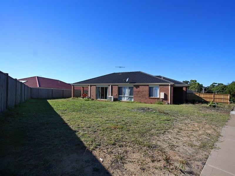 25 Parkedge Circuit, Rosebud VIC 3939