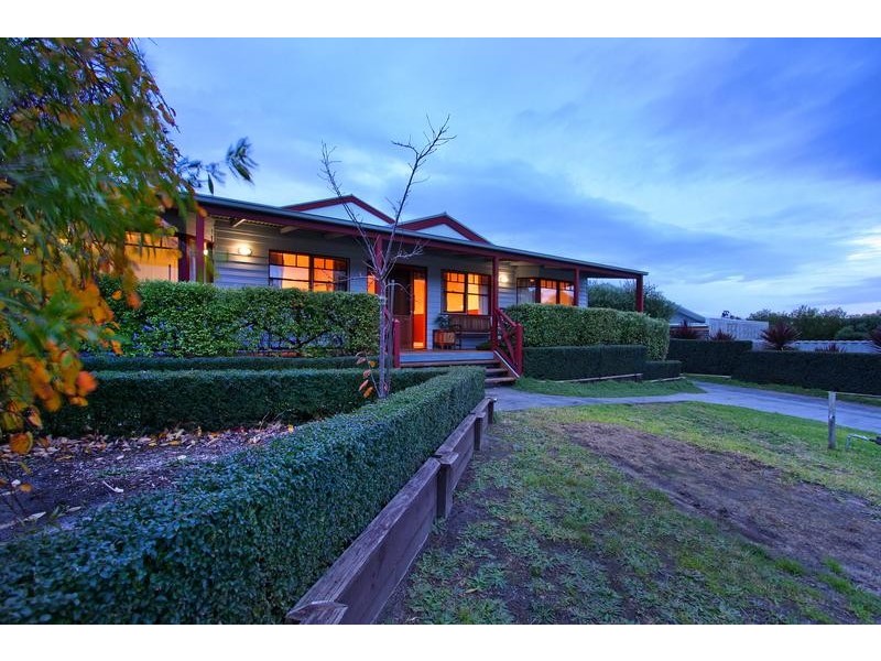 14 Greenhill Road, Rosebud VIC 3939