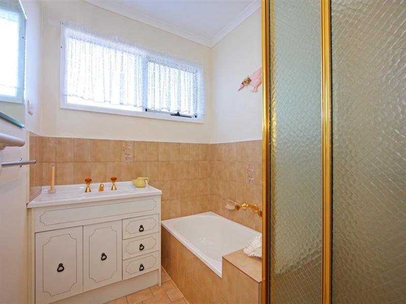 187 Seventh Avenue, Rosebud VIC 3939