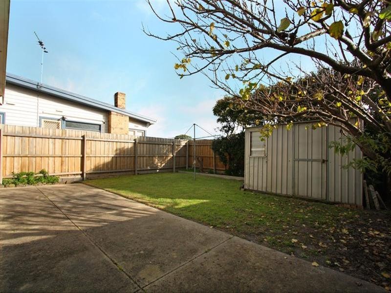 42 Fifth Avenue, Rosebud VIC 3939