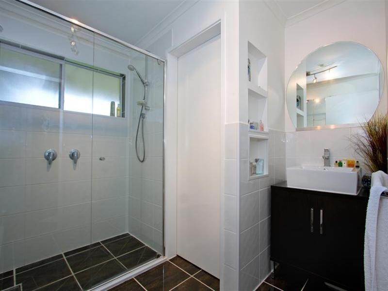 8 Kolinda Crescent, Rosebud VIC 3939