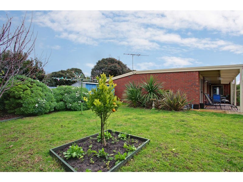 327 Eastbourne Road, Rosebud VIC 3939