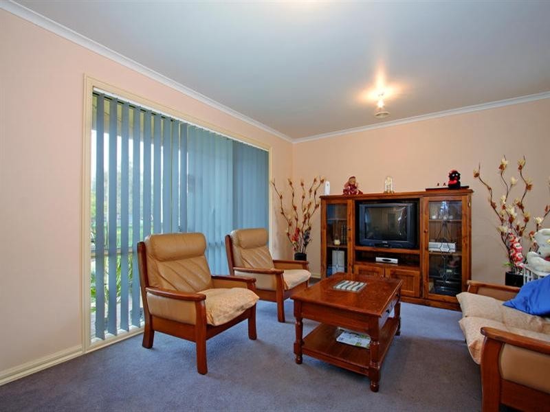 56 Cootamundra Avenue, Rosebud VIC 3939