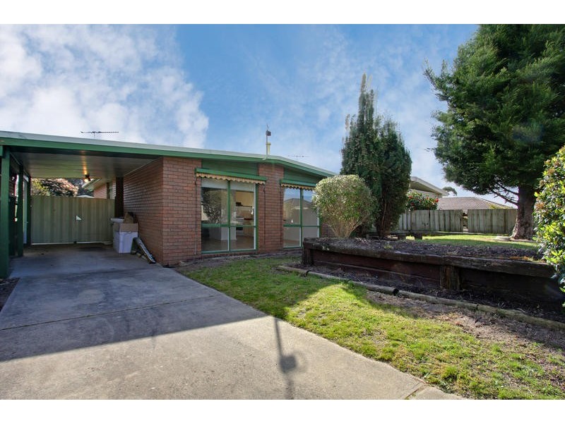 134 Sixth Avenue, Rosebud VIC 3939