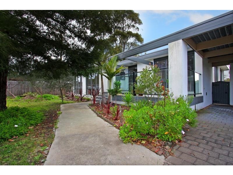 24 Woodvale Grove, Rosebud VIC 3939