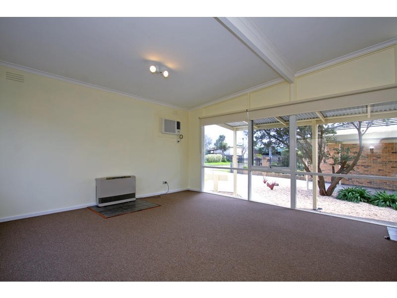 11 Madura Street, Rosebud VIC 3939