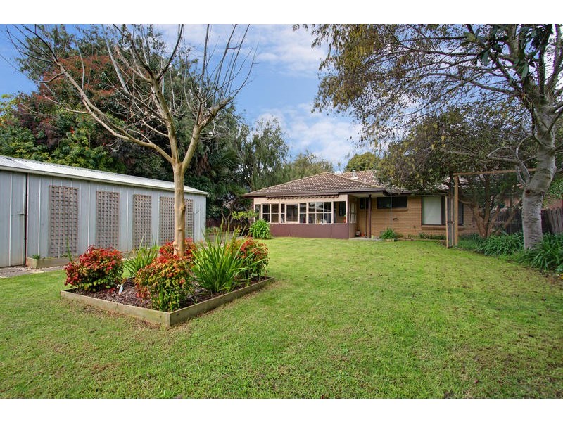 8 Kolinda Crescent, Rosebud VIC 3939