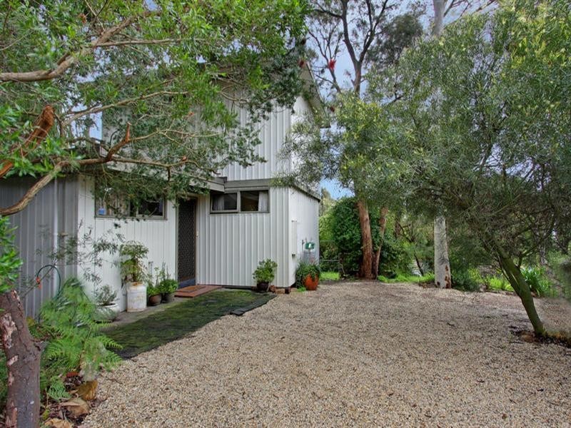 2 Nullawarre Avenue, Rosebud VIC 3939