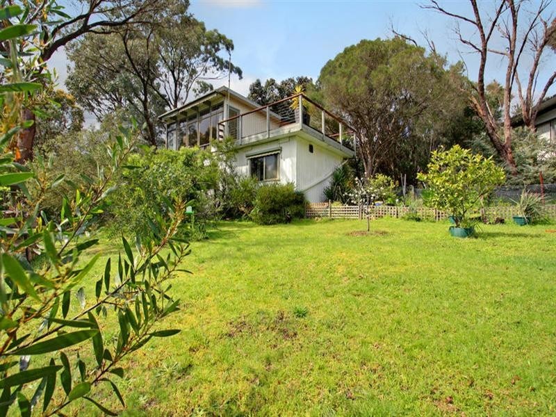 2 Nullawarre Avenue, Rosebud VIC 3939