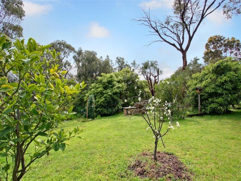 2 Nullawarre Avenue, Rosebud VIC 3939