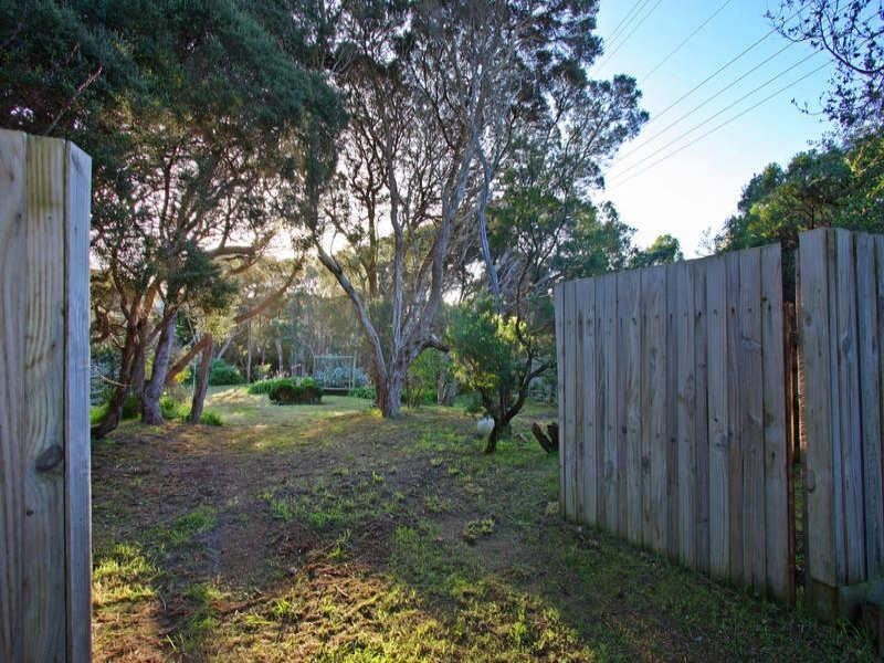 2 Hilltop Avenue, Blairgowrie VIC 3942