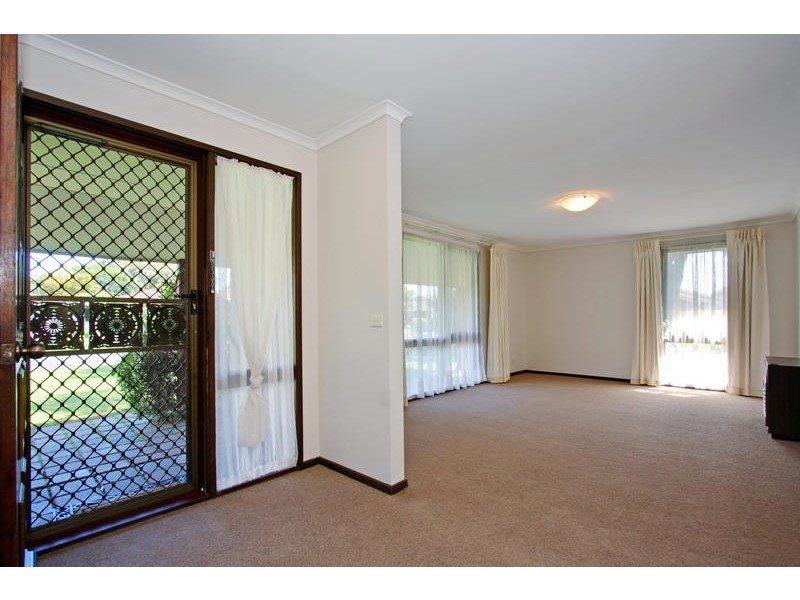 1 Barragowa Drive, Rosebud VIC 3939