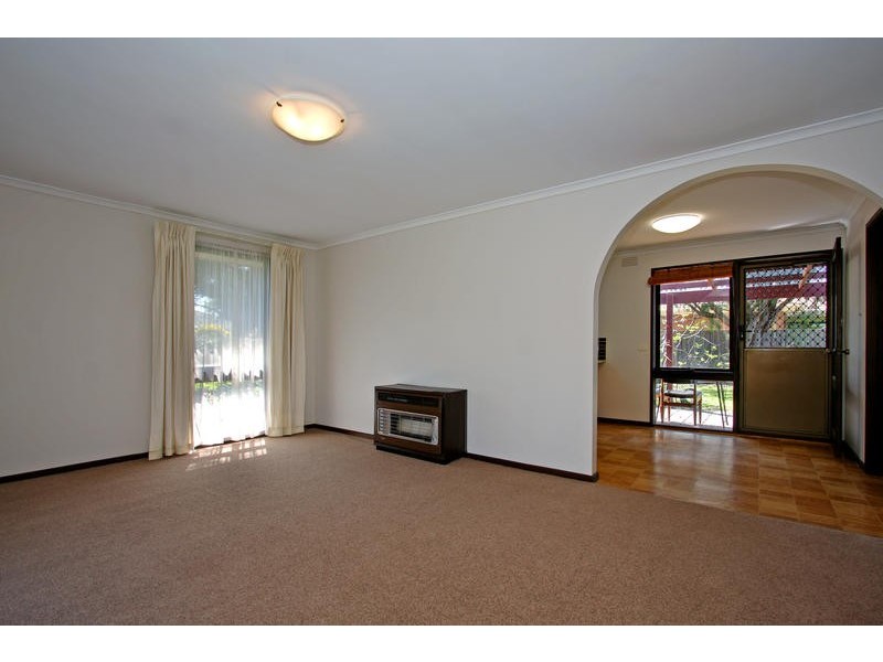 1 Barragowa Drive, Rosebud VIC 3939